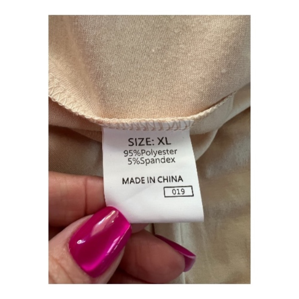 EUC women’s tan adjustable spaghetti strap jumpsuit | size XL - Picture 5 of 6